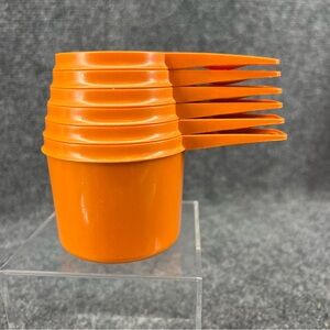Nesting Tupperware Measuring Cups Bright Harvest Orange Full Set of 6 # 761-766